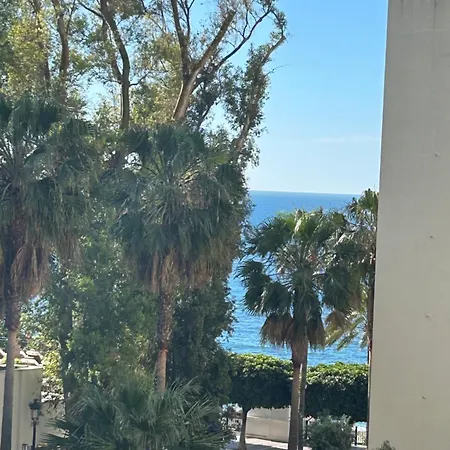 Junto Al Mar Apartment *