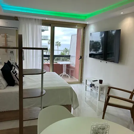 Apartman Junto Al Mar *